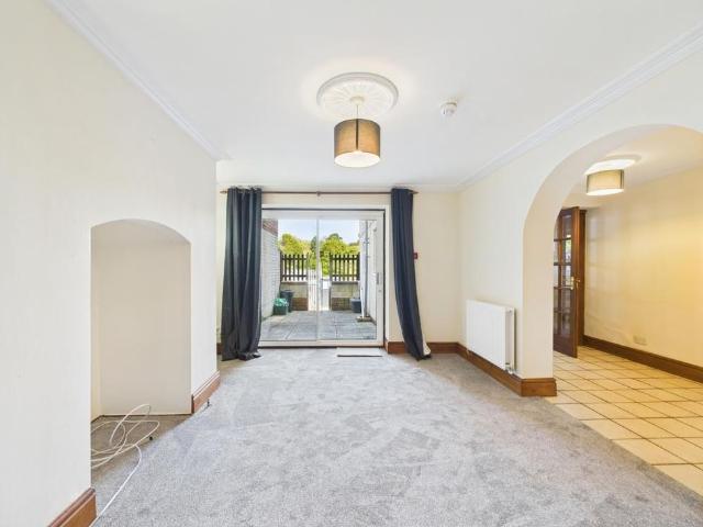 House for rent in Stroud, School House