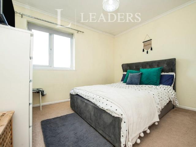 House for rent in Ewens Farm, Golden Valley