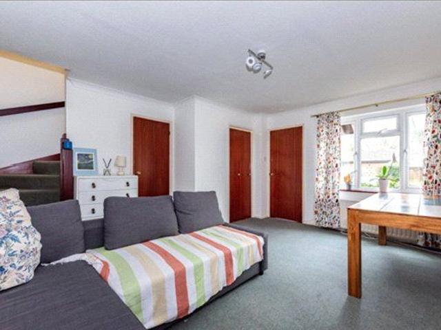 House for rent in Pachesham Park, Surrey