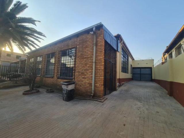 House for rent in Vosloorus, Gauteng