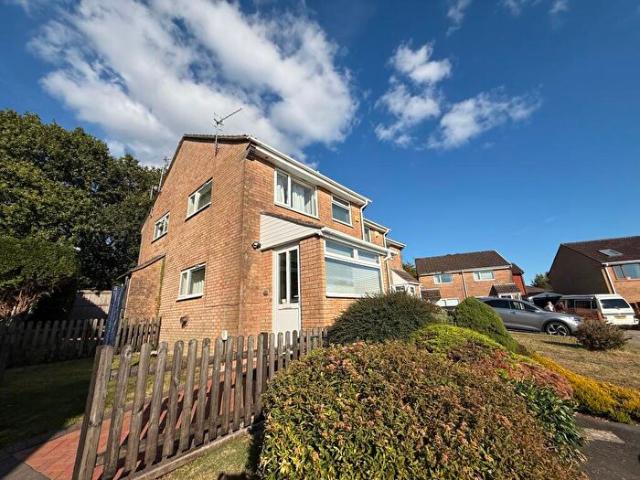 Apartment for rent in Nangreaves, Wales