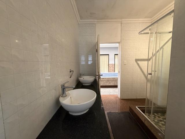 House for rent in Waterkloof, Gauteng