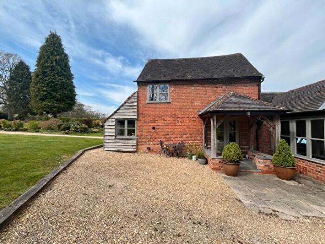 Apartment for rent in Green Close, Warwickshire