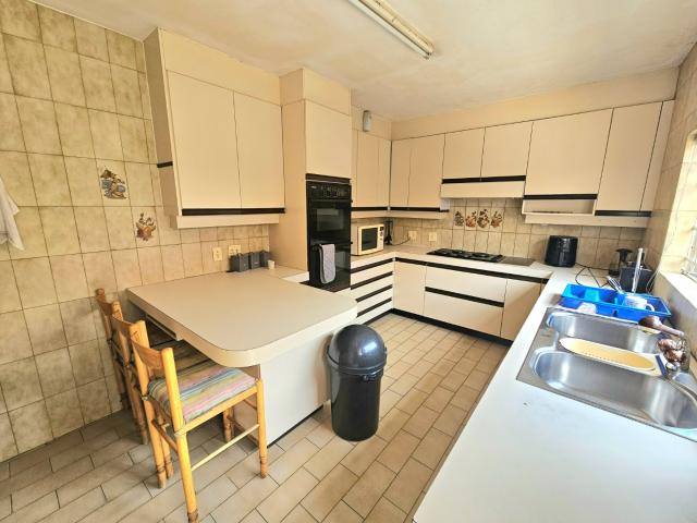 House for rent in Waterkloof, Gauteng