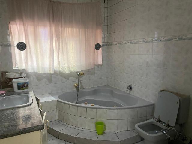 House for rent in Vosloorus, Gauteng