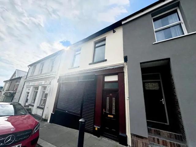 Apartment for rent in Treharris