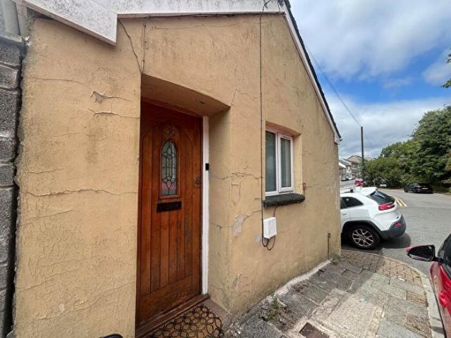 Apartment for rent in Pentre, Ton Pentre