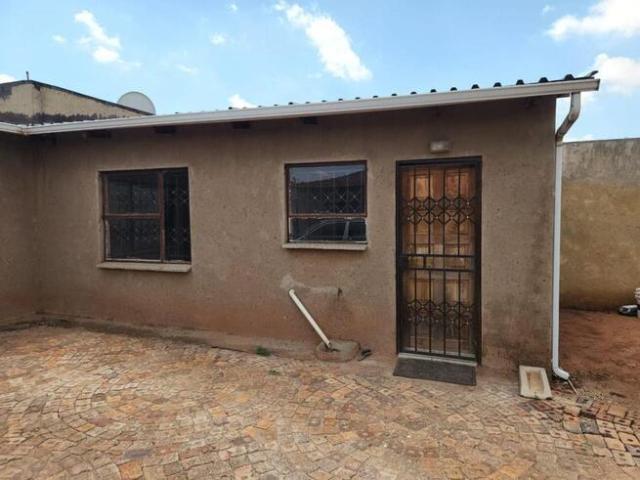House for rent in Protea Glen, Soweto