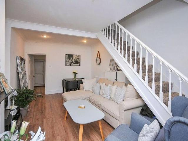 House for rent in Mottingham, Well Hall