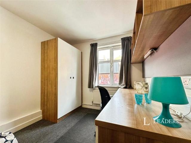 House for rent in Bede Island, Leicester