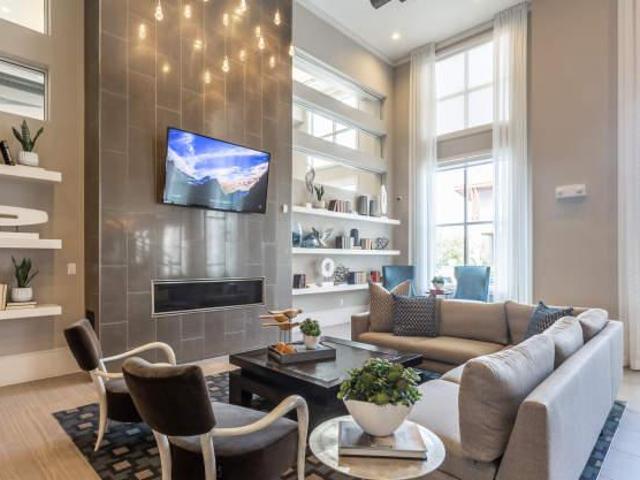 Apartment for rent in MAA Midtown Square, Houston