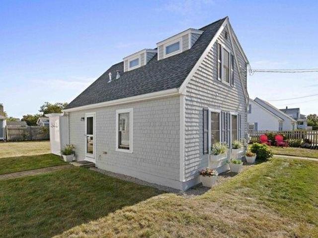House for sale in Nantasket Beach, Hull