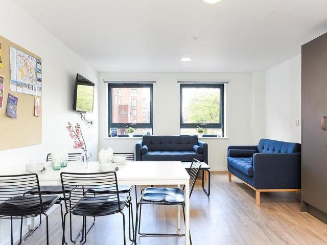 Room for rent in Northgate Village, Two Mills