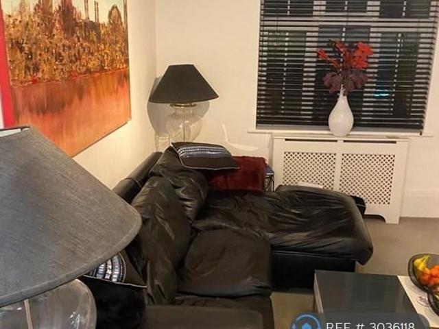 Room for rent in Norbiton, Greater London