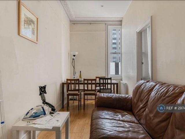 Room for rent in West Kensington, Greater London