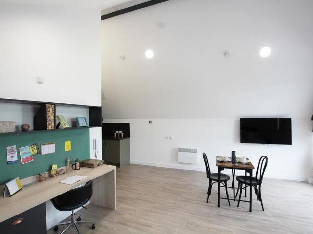 Room for rent in Higham Hill, Greater London