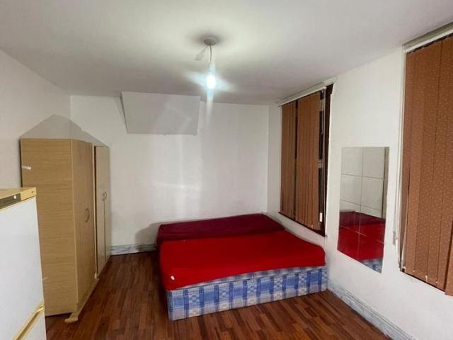 Room for rent in South Chingford, Greater London