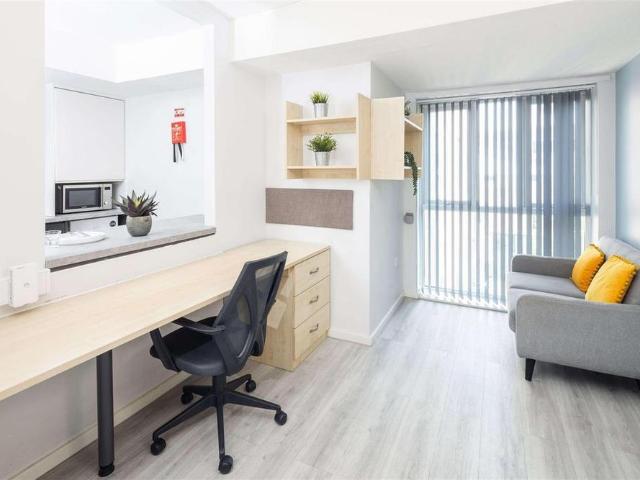Room for rent in Islington, Calderstones