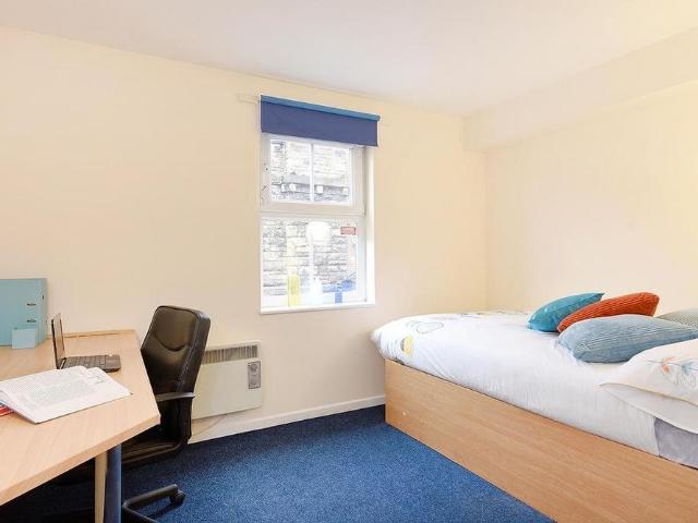 Room for rent in Wrexham, Wales