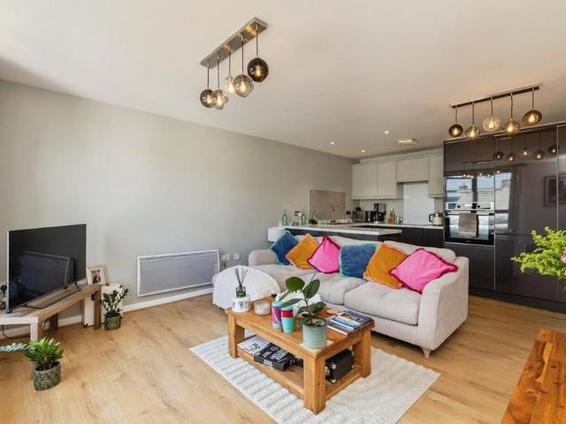 Room for rent in Spike Island, Feckenham
