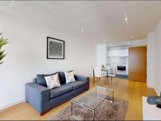 Room for rent in London Borough of Croydon, Greater London