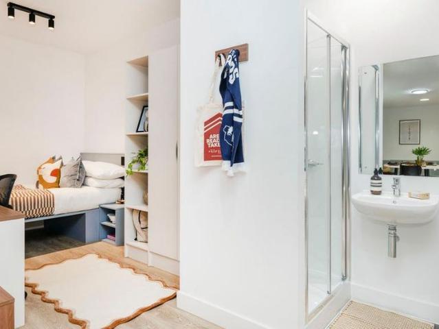Room for rent in Brabazon, Patchway