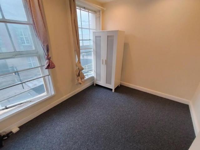 Room for rent in West Midlands