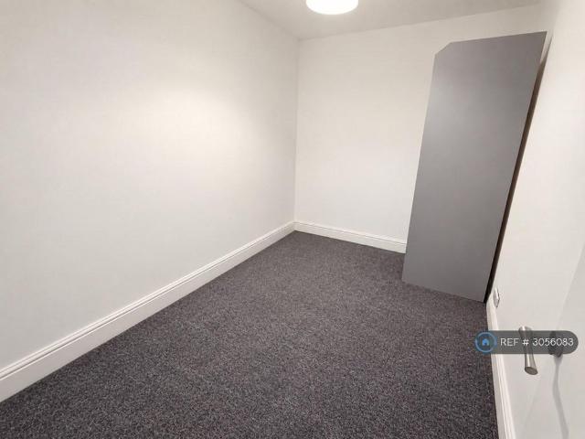 Room for rent in Shaw Side, Oldham