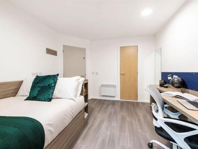 Room for rent in City Centre, South Yorkshire
