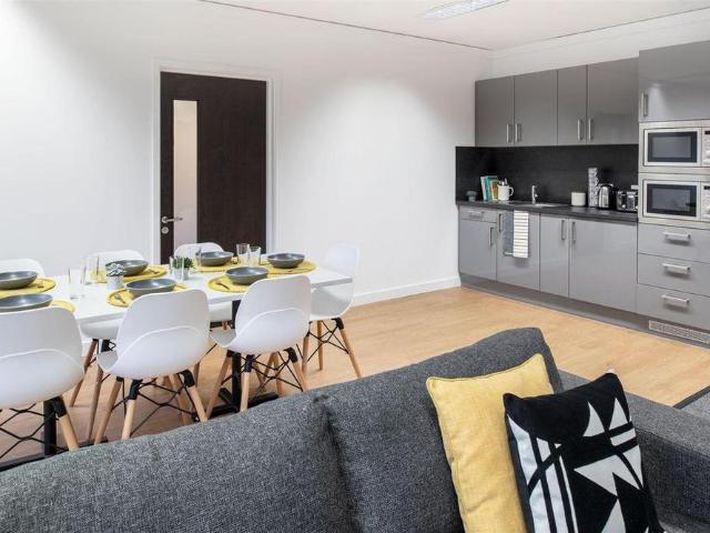 Room for rent in Milverton, Green Close