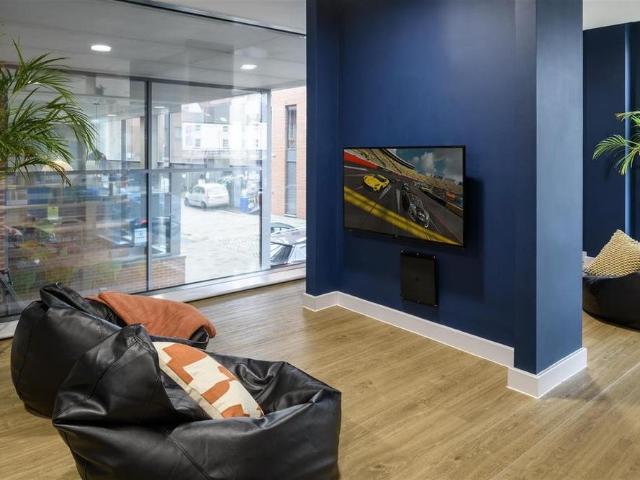 Room for rent in Little Sheffield, South Yorkshire