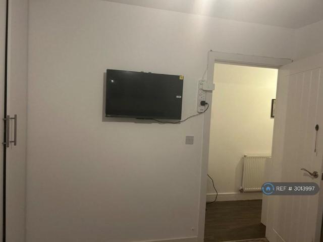 Room for rent in London Borough of Croydon, Greater London