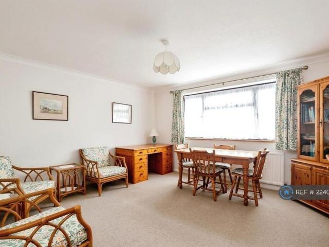 Room for rent in Blacklands, Guestling Green