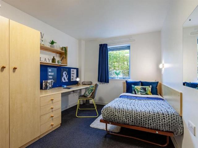 Room for rent in De Parys, Bedford
