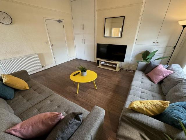 Room for rent in Attenborough, East Midlands