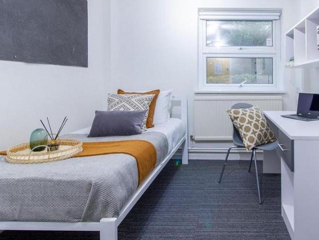 Room for rent in Bassett Green, City Of Southampton