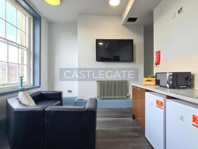 Room for rent in Highfields, Huddersfield