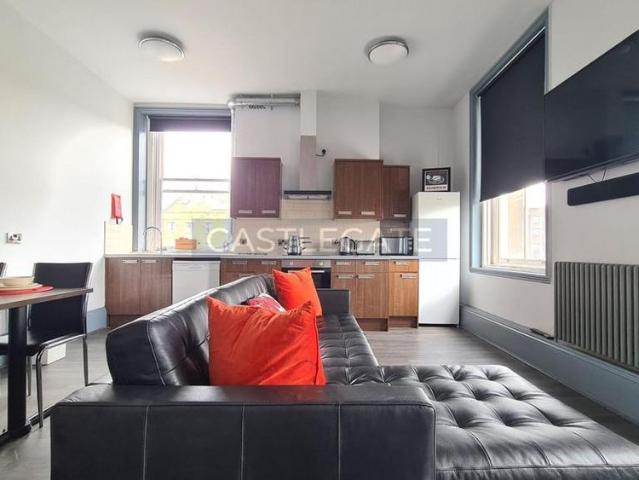 Room for rent in Highfields, Huddersfield