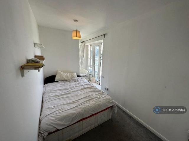 Room for rent in Isle Of Dogs, Greater London