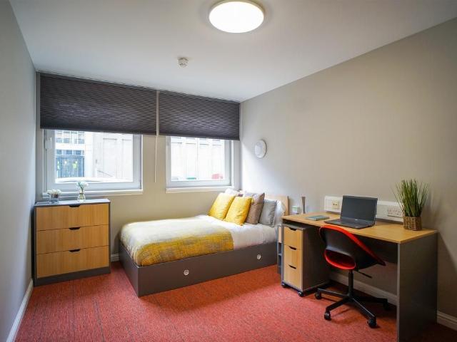 Room for rent in Southside, Scotland