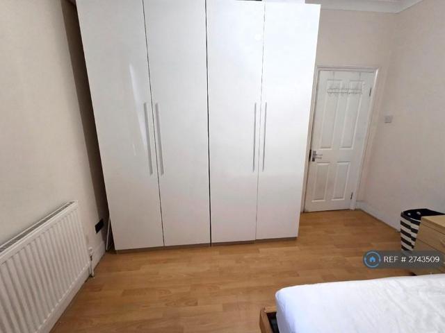 Room for rent in Southall Green, Greater London