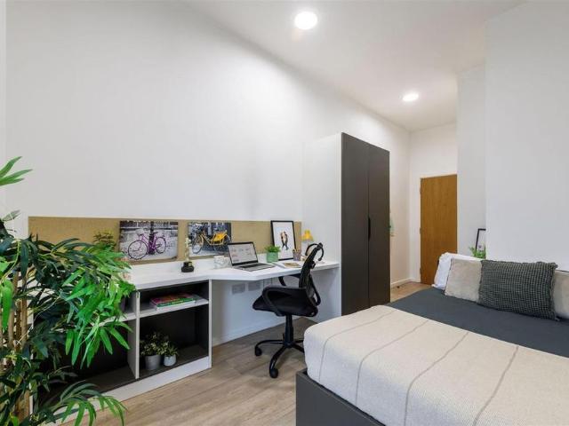 Room for rent in Northgate Village, Two Mills