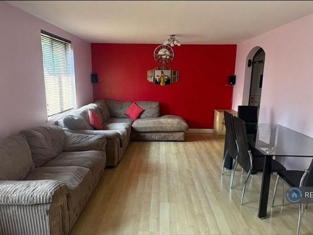Room for rent in Newtown, Falcon Lodge