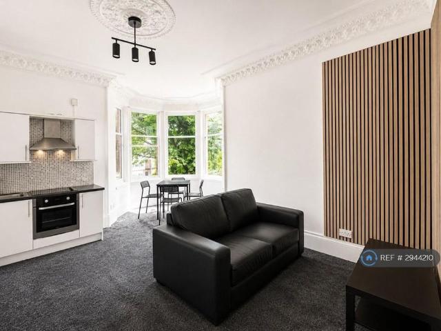 Room for rent in Castlehead, Glenburn