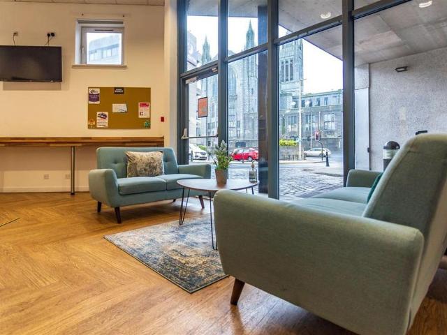 Room for rent in City Centre, Ballindoch