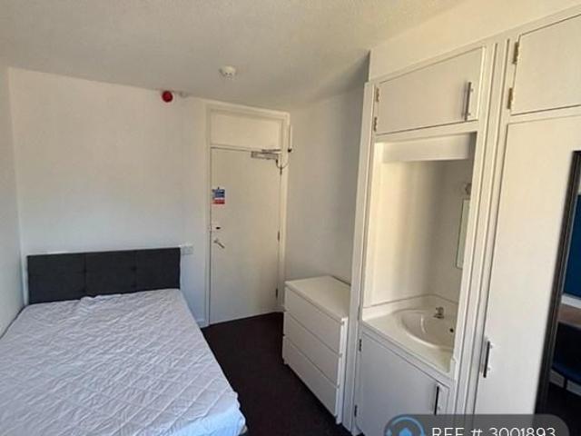 Room for rent in Heigham Grove, East Bank