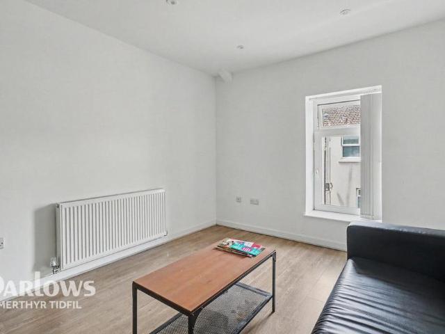 Room for rent in Troed-y-rhiw, Troedyrhiw