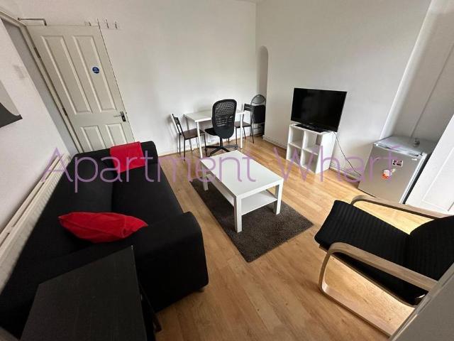 Room for rent in London Borough of Tower Hamlets, Greater London