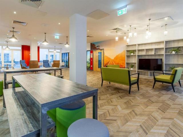 Room for rent in West Hoe, Mount Wise