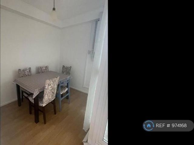 Room for rent in Kennington, Greater London
